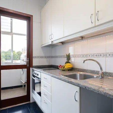 Host Wise Apartment Porto Room photo
